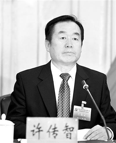 以政治建設(shè)為統(tǒng)領(lǐng)推進全面從嚴治黨